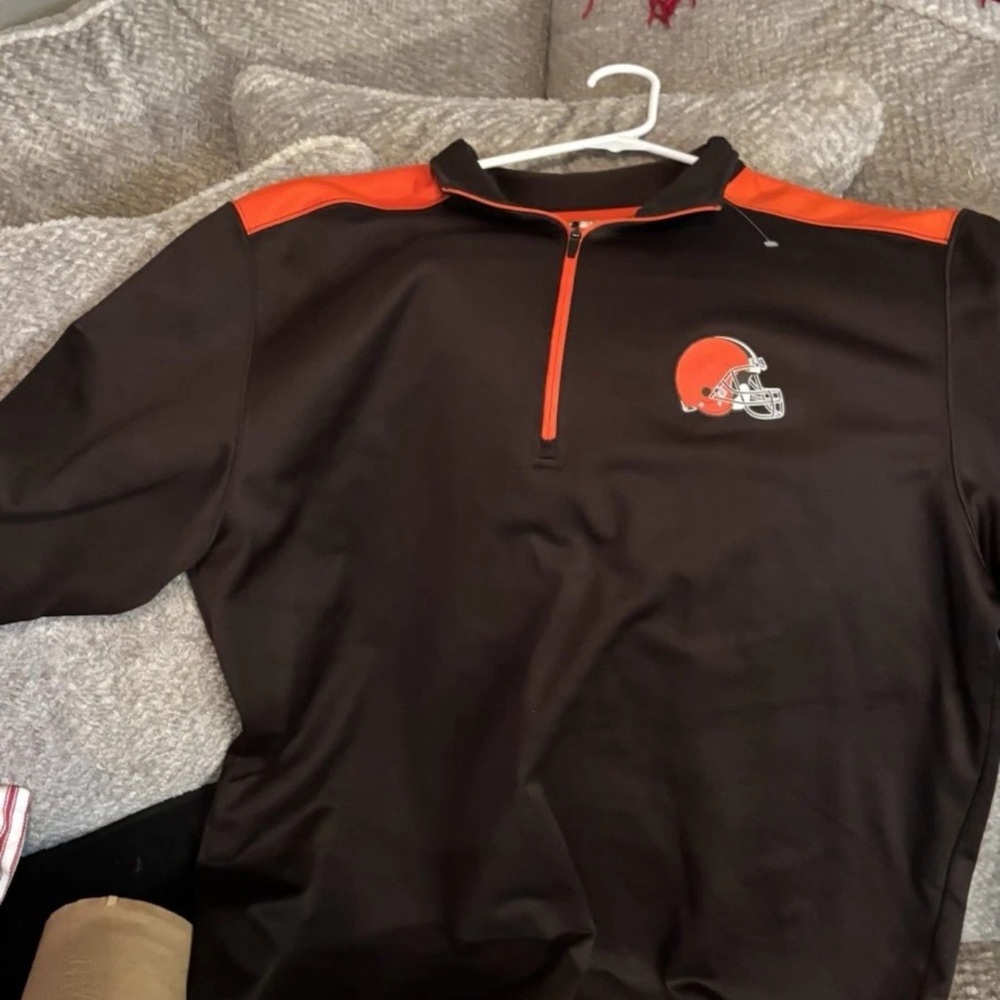 Cleveland Browns NFL Team Apparel Quarter Zip Pullover – Men’s XL – Brown/Orange